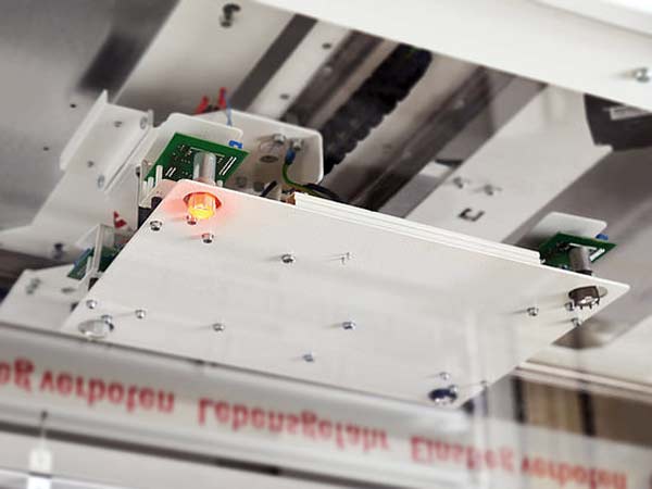 Alcuni accessori per magazzini automatici verticali