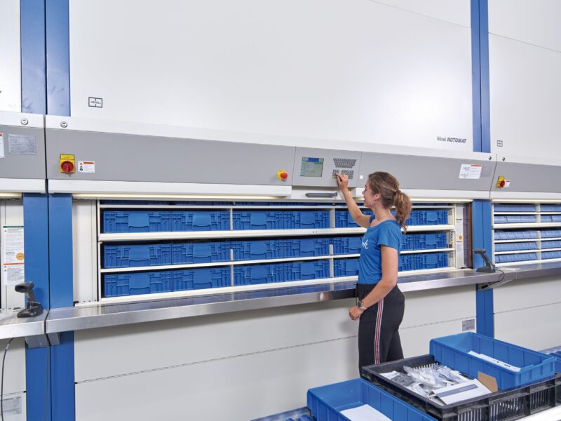 Magazzini verticali per ottimizzazione e commerce