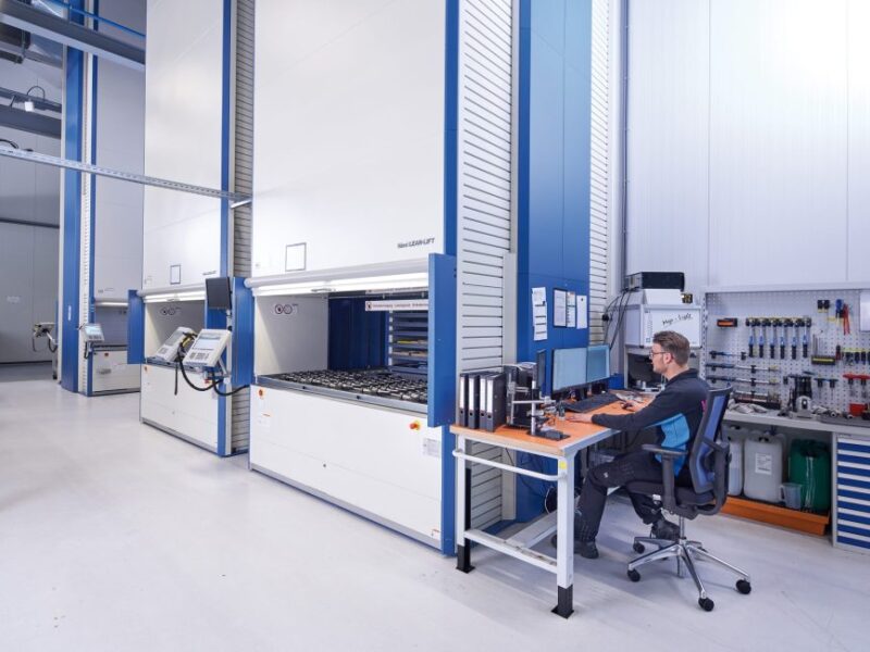 KMWE Precision: un nuovo magazzino per la logistica aerospaziale