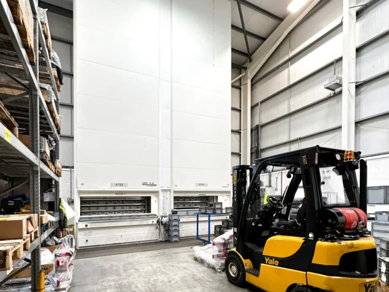 Recupero di spazio e sfruttamento pieno dell'altezza con i magazzini verticali