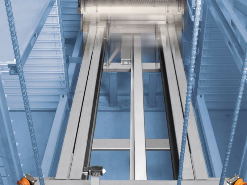 Movimentazione trasversale dell'estrattore sulla navetta